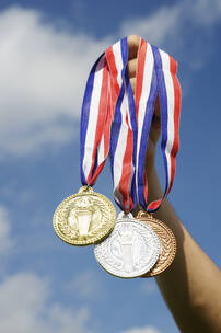 Photo de médaille d'or, argent et bronze
