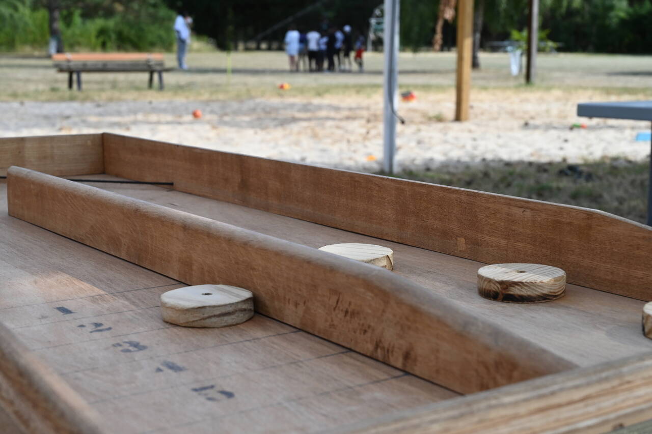 Photo d'un jeu en bois pour l'animation d'été 2024