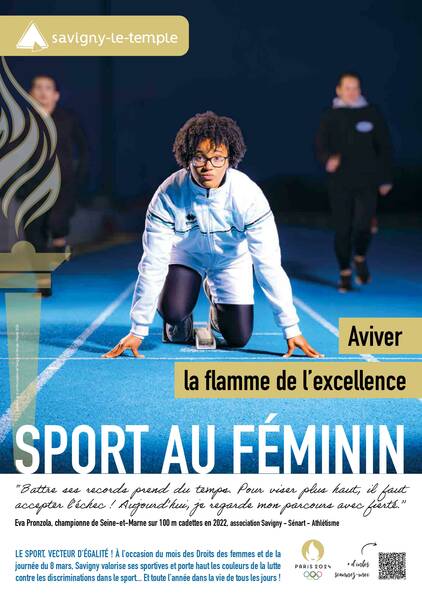 Jeune fille prête à partir pour faire une course pour le sport au féminin