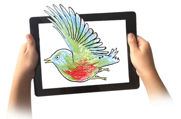 Photo d'une tablette avec un coloriage