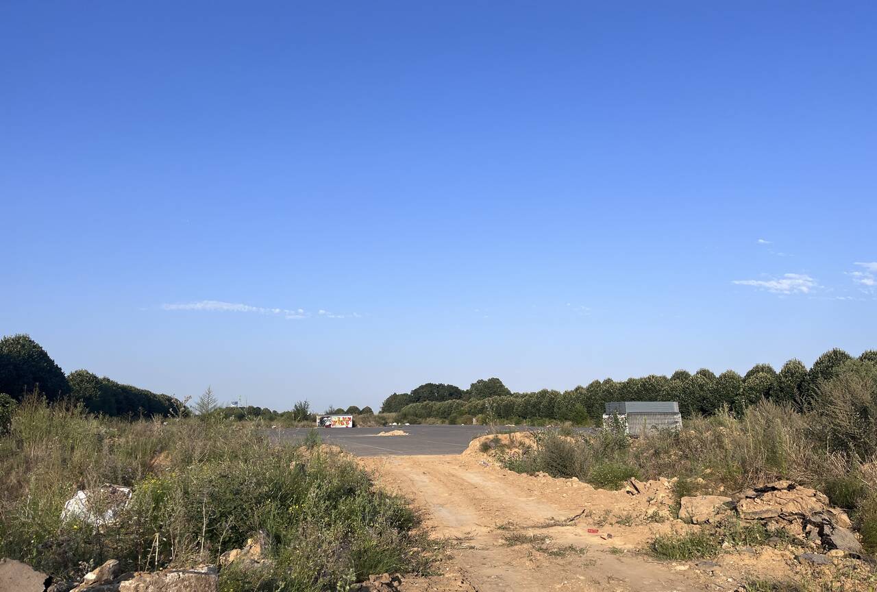 Terrain derrière Carré Sénart