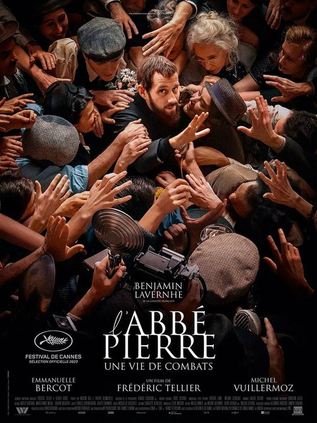 Affiche du film L'abbé Pierre une vie de combats